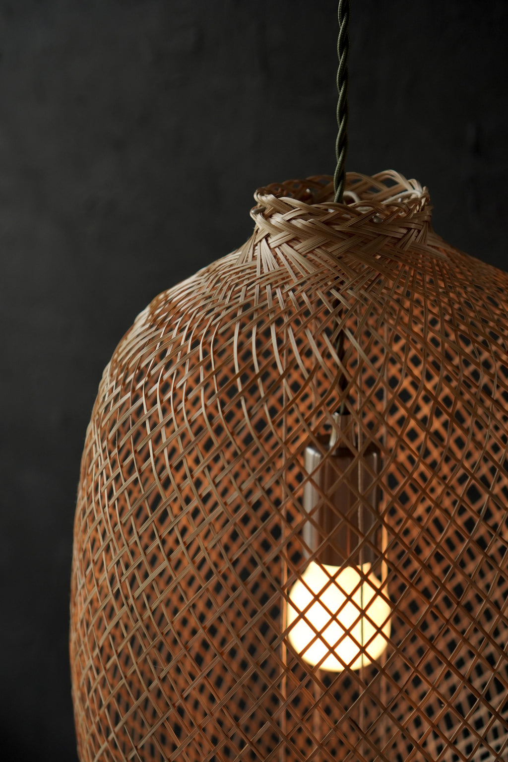 Flexible Bamboo Pendant Light, Natural Color - PL05